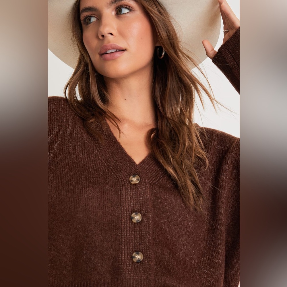 Lulus - Cozy Ease Cropped Cardigan Sweater - Picture 5 of 10